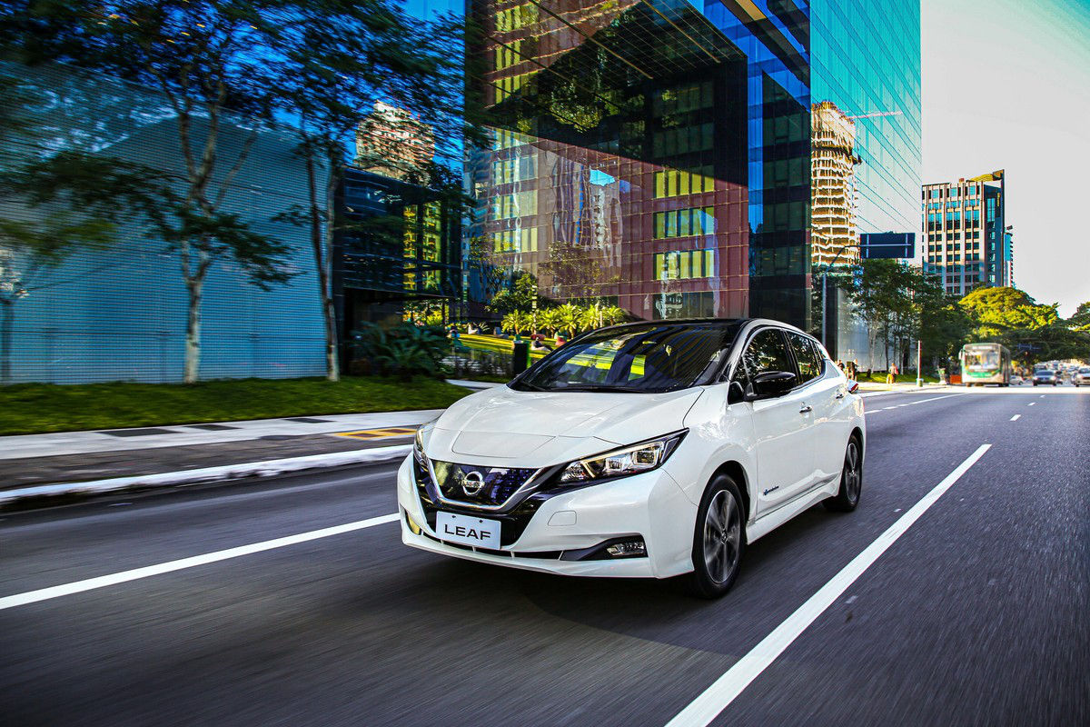 Nissan celebra la fabricación del LEAF número 500.000