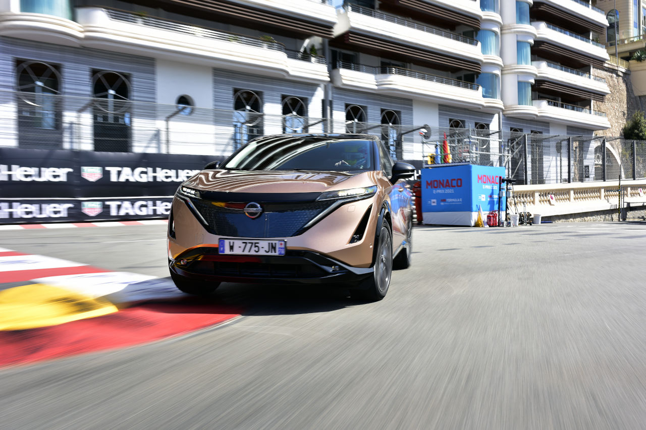 Nissan amplía su oferta de recarga con los 1.600 cargadores rápidos de IONITY