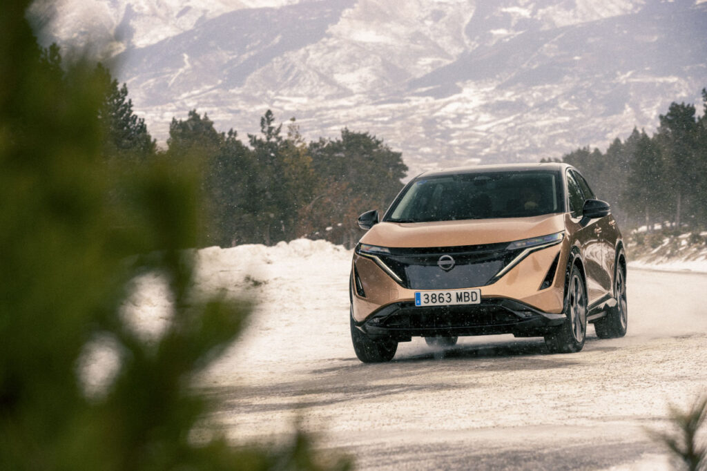 La gama crossover electrificada de Nissan conquista las cumbres nevadas de los Pirineos